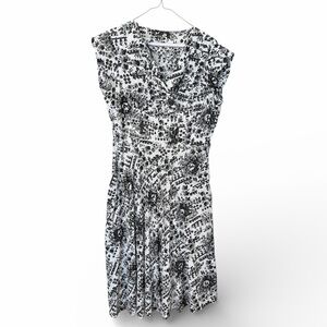 Elegant Black and White Patterned Dress